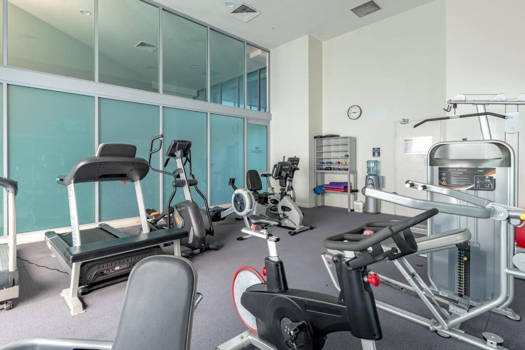Southport Sea Views - Shores Apartment Gold Coast